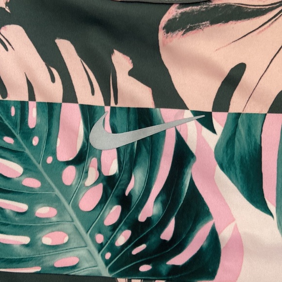 Nike tank top Medium - Picture 2 of 5